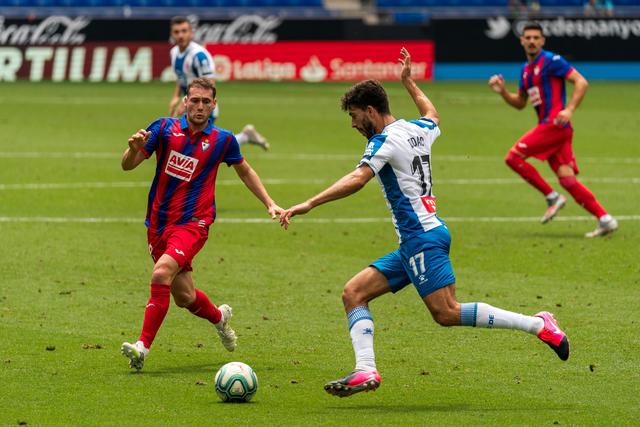 曼城跟队记者曝料：瓜迪奥拉已同意1+1的续约条款